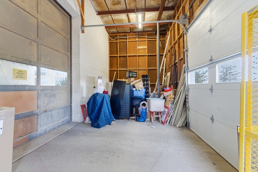 More Photos Of 3050 Wagner Rd, Waterloo Freestanding For Sale