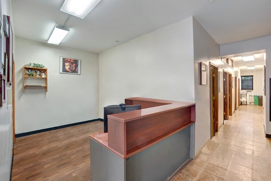 More Photos Of 213 Johnson Ave, Brooklyn Apartments For Sale