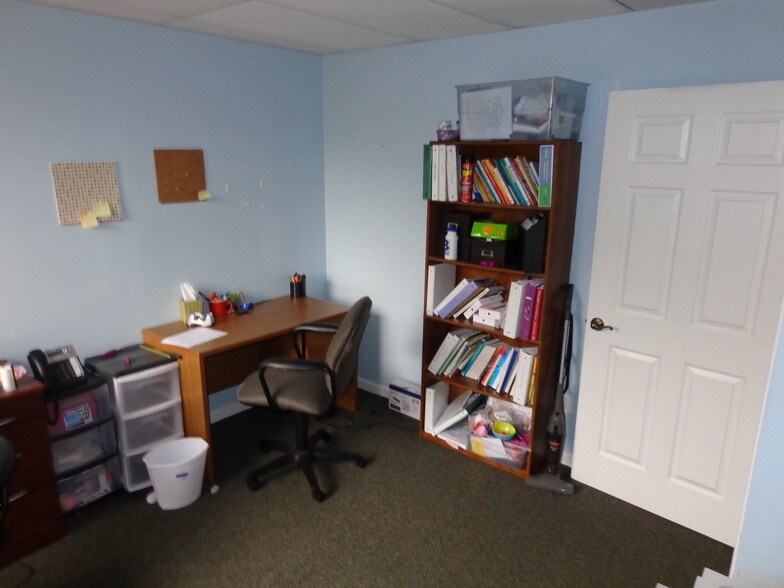 More Photos Of 2301 Park Ave, Orange Park Coworking Space