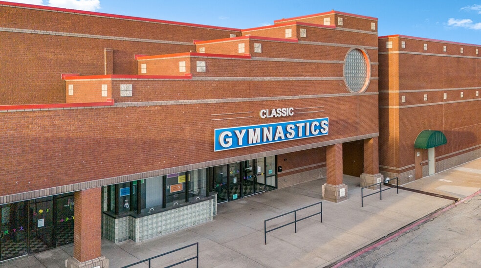 More Photos Of 7520-7640 NE Loop 820, North Richland Hills Unknown For Lease