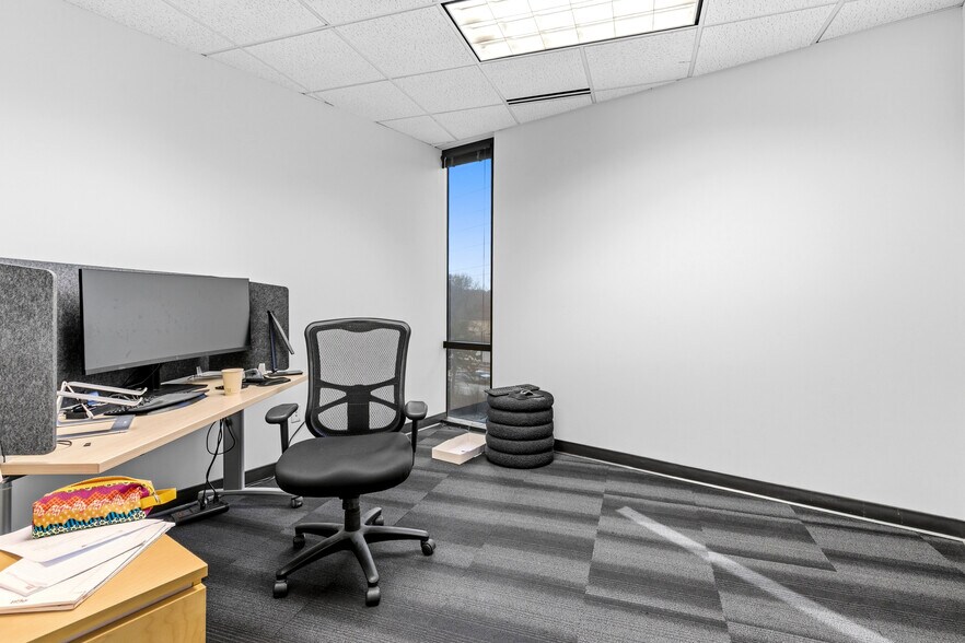 More Photos Of 7807 Creekridge Cir, Bloomington Office For Sale