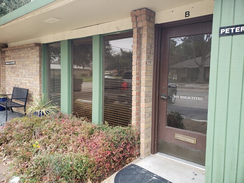 More Photos Of 3204 N MacArthur Blvd, Irving Medical For Sale