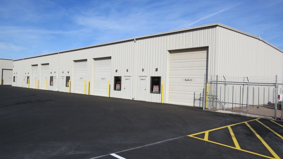 More Photos Of 3048 N Cessna Way, Casa Grande Warehouse For Lease