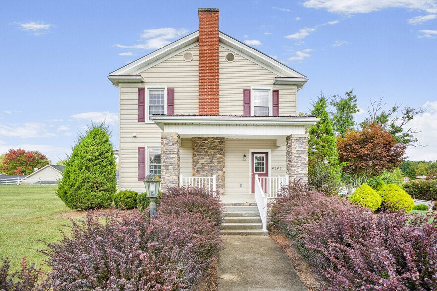 More Photos Of 6245 University Park Dr, Radford Office Residential For Sale