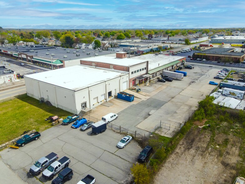 More Photos Of 402-404 Walcott St, Pawtucket Warehouse For Lease