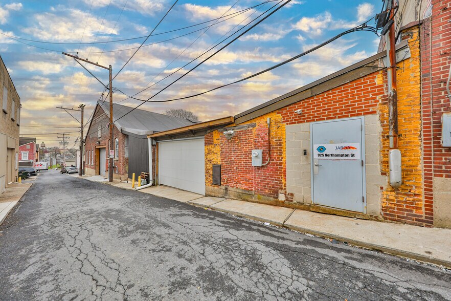 More Photos Of 915 Northampton St, Easton General Retail For Sale