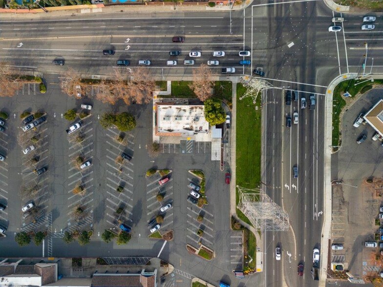 More Photos Of 8030 Gerber Rd, Sacramento Freestanding For Sale