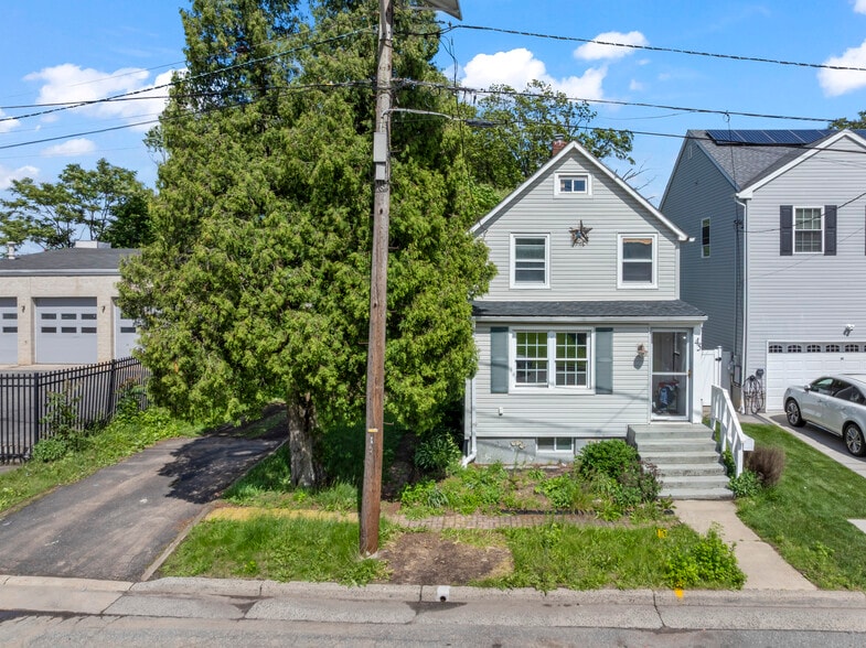 More Photos Of 370 US Highway 1, Edison Auto Repair For Sale