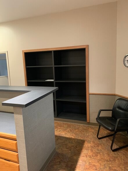 More Photos Of 1376 Walter St, Ventura Light Manufacturing For Lease