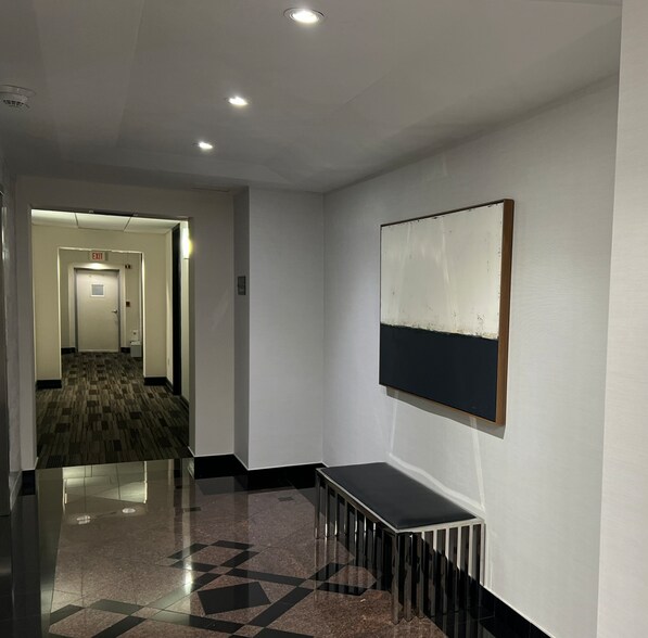 More Photos Of 3471 N Federal Hwy, Fort Lauderdale Office For Lease