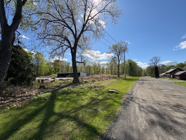 More Photos Of 91 Squawfield Rd, Westfield Service For Sale