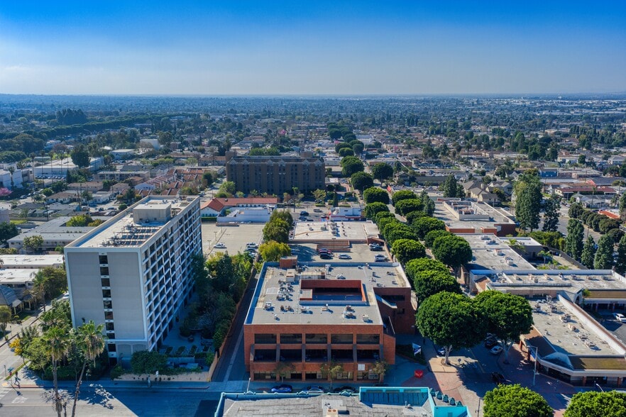 More Photos Of 7200-7202 Greenleaf Ave, Whittier Office For Lease