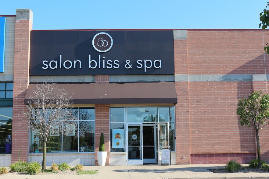 More Photos Of 14055-14453 Hall Rd, Shelby Township Unknown For Lease