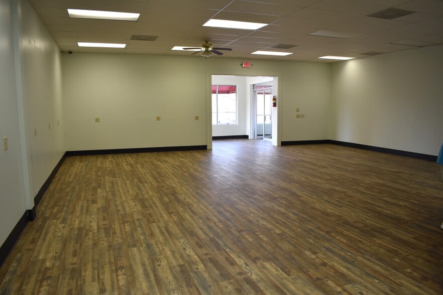 More Photos Of 3615 S Railroad St, Phenix City Medical For Lease
