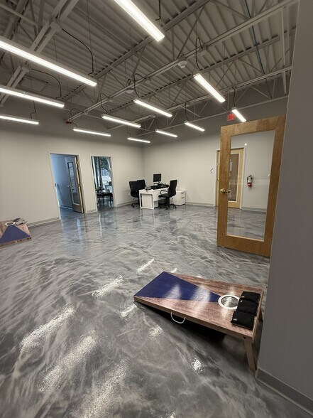 More Photos Of 767 E Brookhaven Cir E, Memphis Medical For Lease