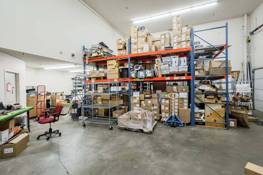 More Photos Of 9905 N 45th Ave, Plymouth Loft Creative Space For Sale