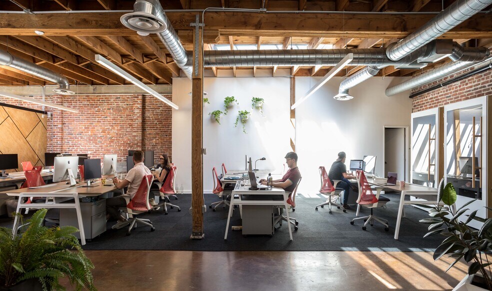 More Photos Of 2421 17th St, Sacramento Office Residential For Lease