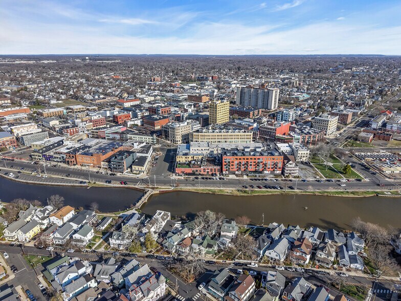 More Photos Of 527 Lake Ave, Asbury Park General Retail For Sale