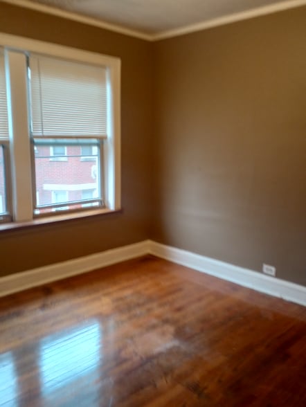 More Photos Of 8054 S Ingleside Ave, Chicago Apartments For Sale