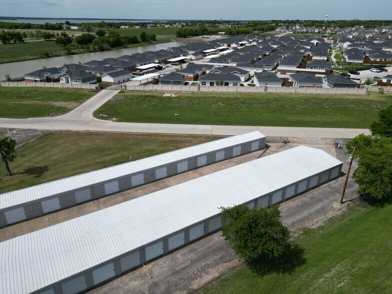 More Photos Of 208 Moore Ln, Lavon Industrial For Sale