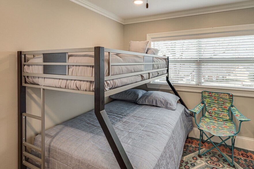 More Photos Of , Lewisburg Specialty For Sale
