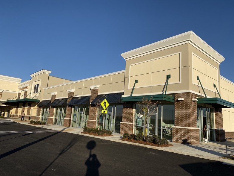 More Photos Of 13556 Highway 69 N, Northport Supermarket For Lease