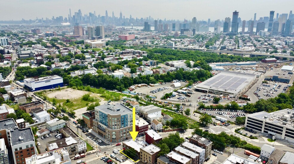 More Photos Of 126 Baldwin Ave, Jersey City Storefront Retail Residential For Lease