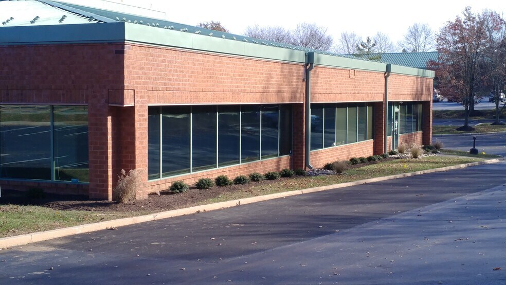 More Photos Of 1220 Ward Ave, West Chester Flex For Lease