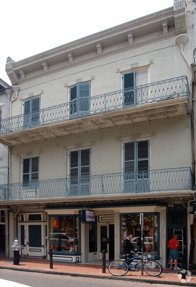 More Photos Of 205 Bourbon St, New Orleans Restaurant For Lease
