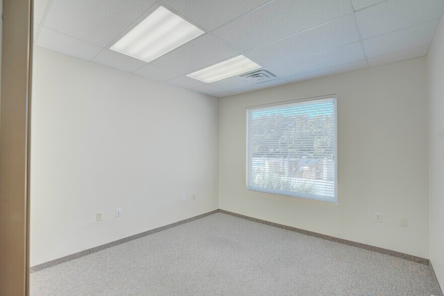 More Photos Of 2099 N Collins Blvd, Richardson Office For Lease