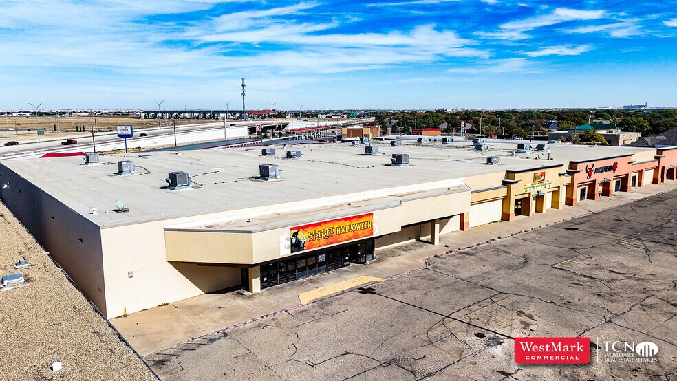 More Photos Of 5402 4th St, Lubbock Unknown For Lease