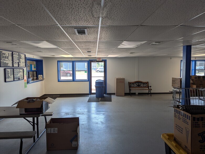 More Photos Of 1221 S Laramie, Peoria Freestanding For Sale