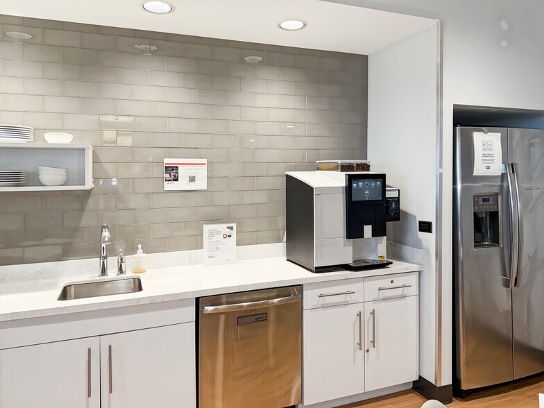 More Photos Of 3350 Riverwood Pkwy SE, Atlanta Coworking Space
