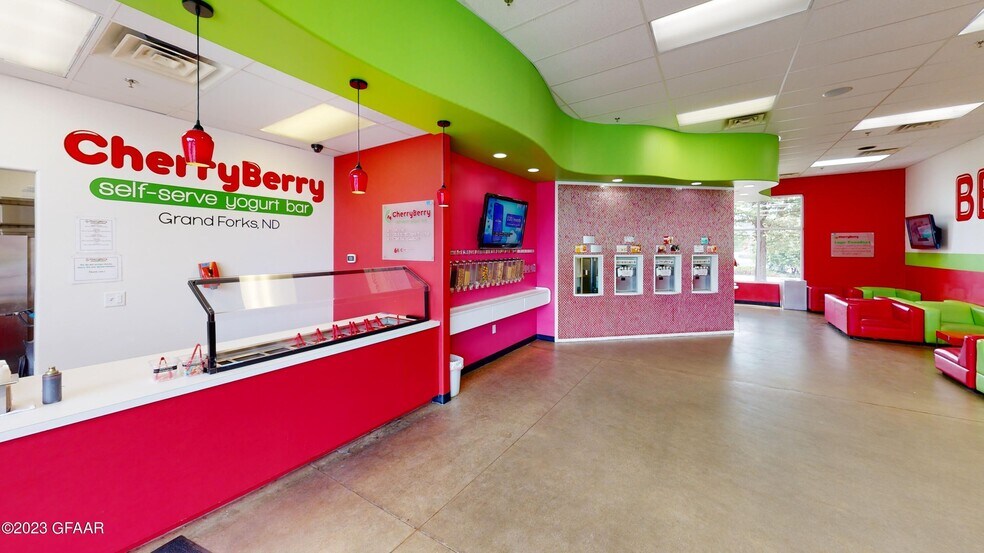 More Photos Of 3221 32nd Ave S, Grand Forks Unknown For Lease