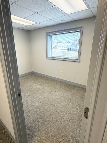 More Photos Of 321 Marble Mill Rd NW, Marietta Coworking Space
