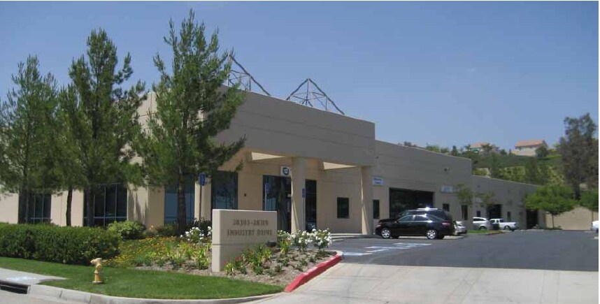 More Photos Of 28303-28319 W Industry Dr, Valencia Warehouse For Lease