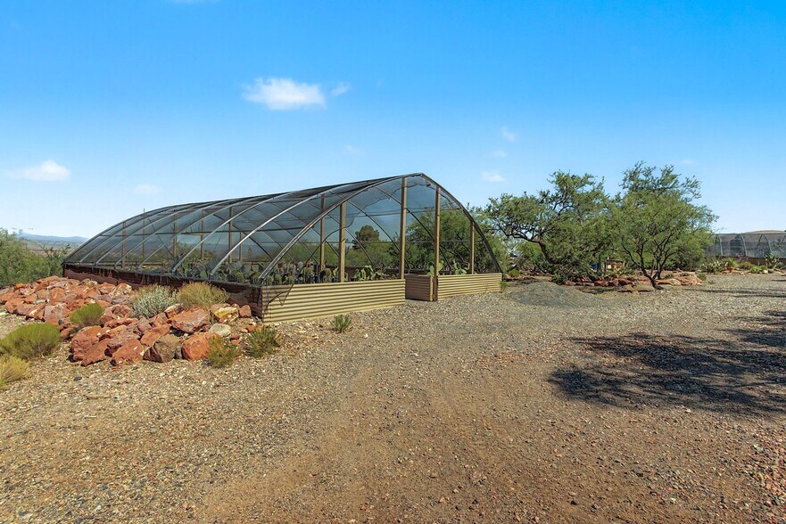More Photos Of 1011 Wildhorse ln, Clarkdale Specialty For Sale