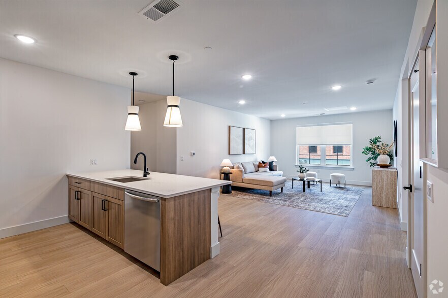 More Photos Of 619 N Maple Ave, Ho-Ho-Kus Apartments For Lease