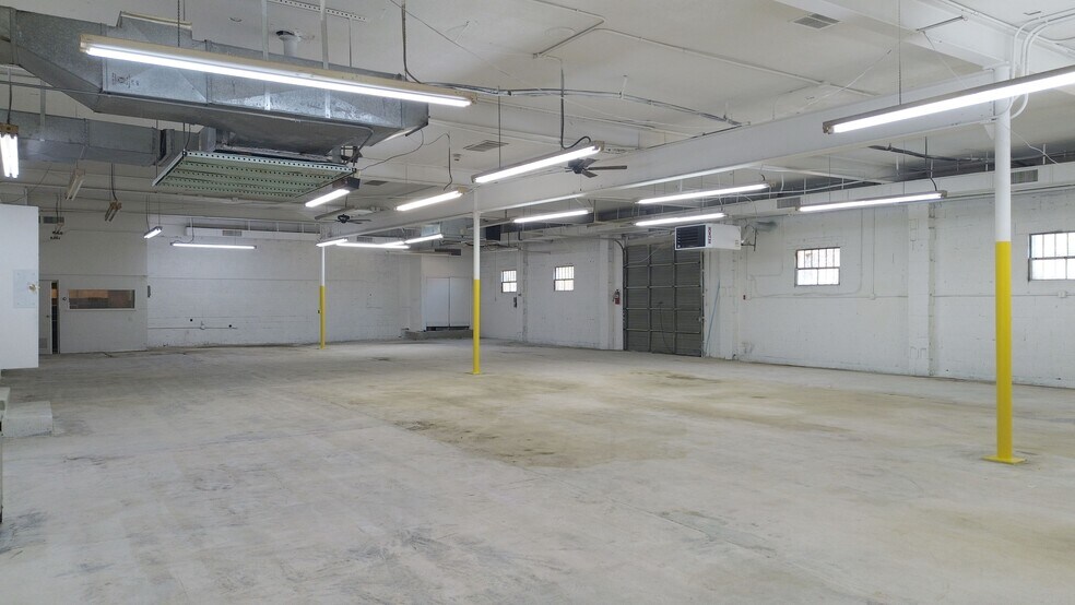 More Photos Of 3517 Argonne Ave, Norfolk Warehouse For Lease