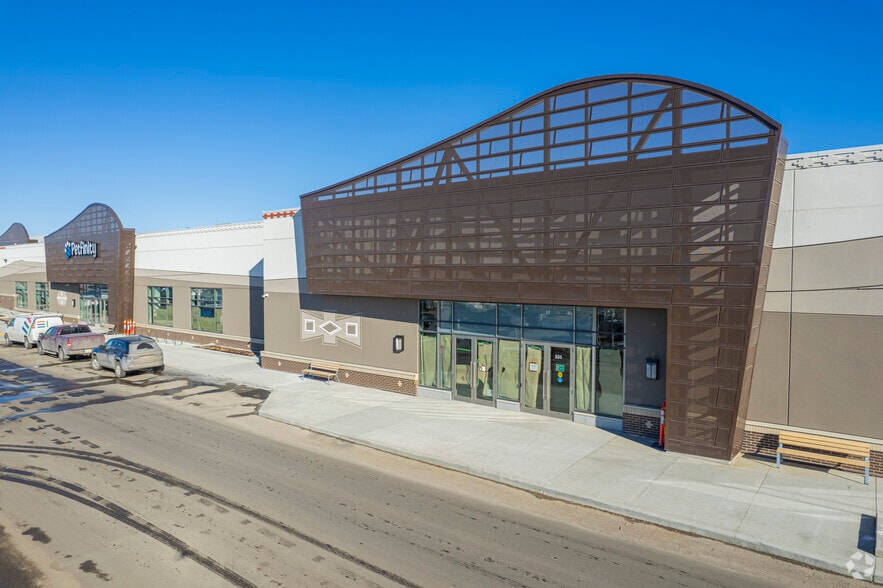 More Photos Of 11501 Buffalo Run Blvd, Calgary Storefront For Lease