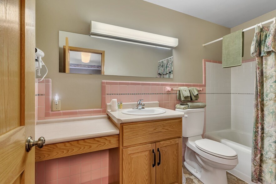 More Photos Of 720 Highway 10, Saint Cloud Hospitality For Sale