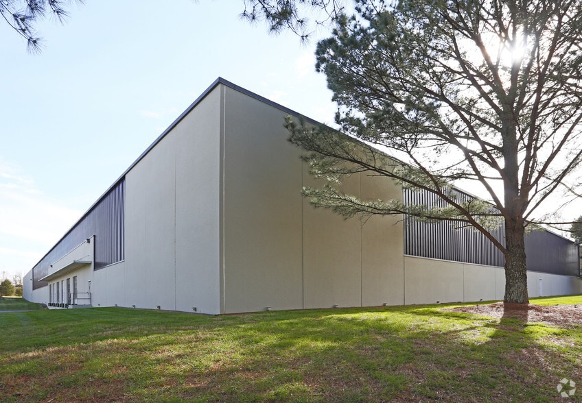 More Photos Of 600 Greenway Industrial Dr, Fort Mill Distribution For Lease
