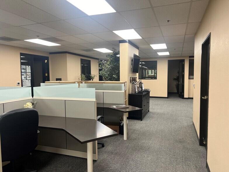 More Photos Of 588 San Ramon Valley Blvd, Danville Office Residential For Lease