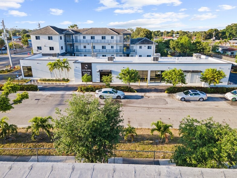 More Photos Of 4298 Palm Ave, Hialeah Freestanding For Sale