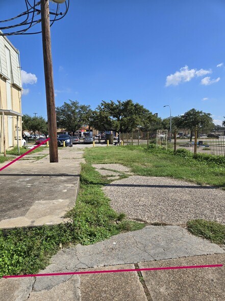 More Photos Of 8200 Broadway St, Houston Land For Sale
