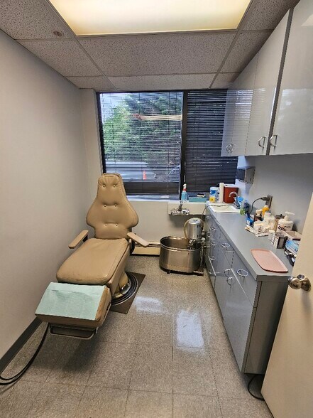 More Photos Of 935 Northern Blvd, Great Neck Medical For Sale
