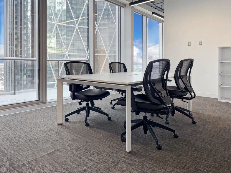 More Photos Of 685 Centre St SW, Calgary Coworking Space