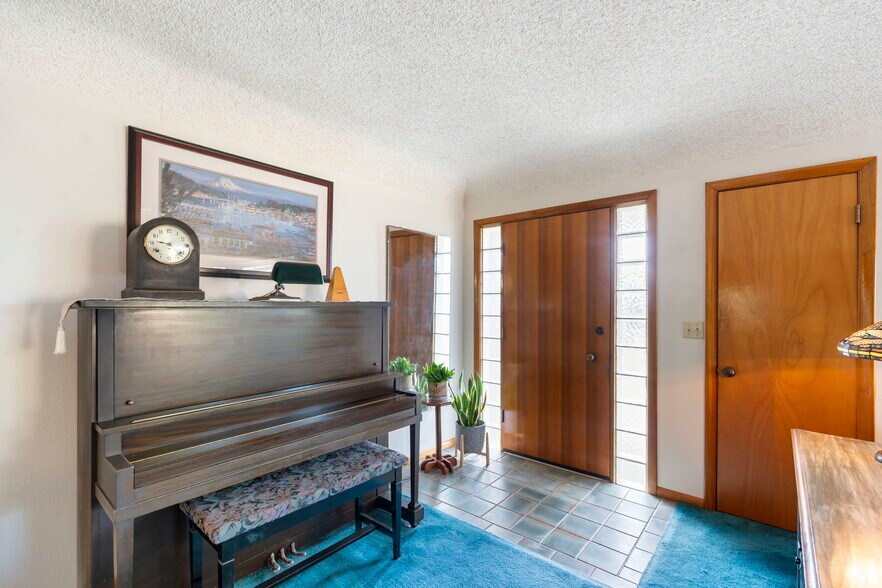 More Photos Of 1553 Bishop Rd, Chehalis Flex For Sale