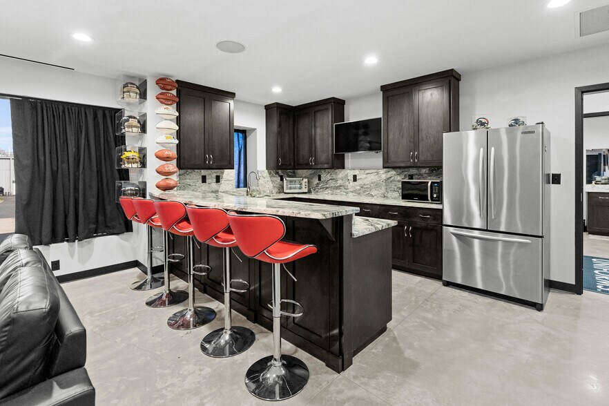 More Photos Of 2471 N Nc-16 Hwy, Denver Warehouse For Lease