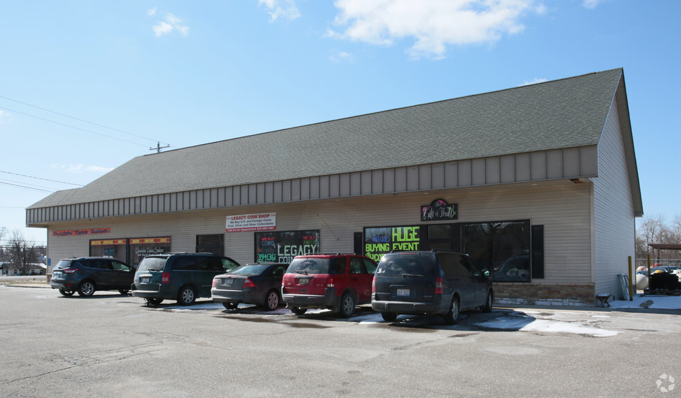 Primary Photo Of 8266 Silver Lake Rd, Linden Freestanding For Lease